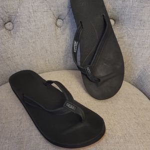UGG Flip Flops